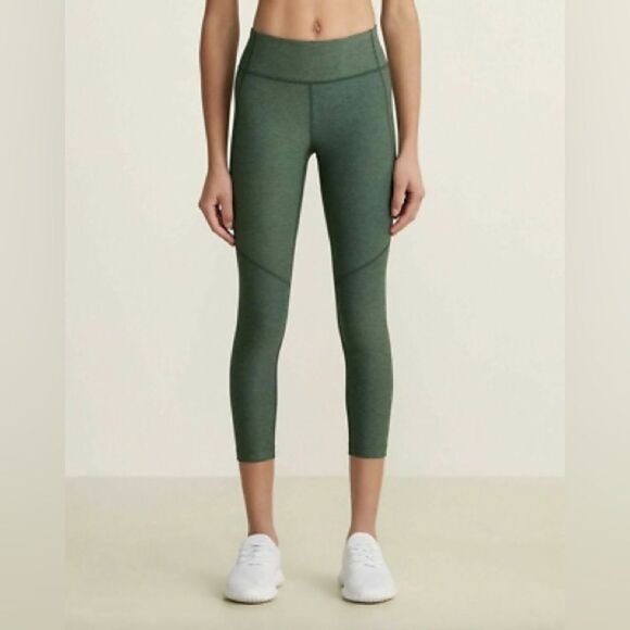 Outdoor Voices Green Textured Compression Legging - Picture 3 of 8